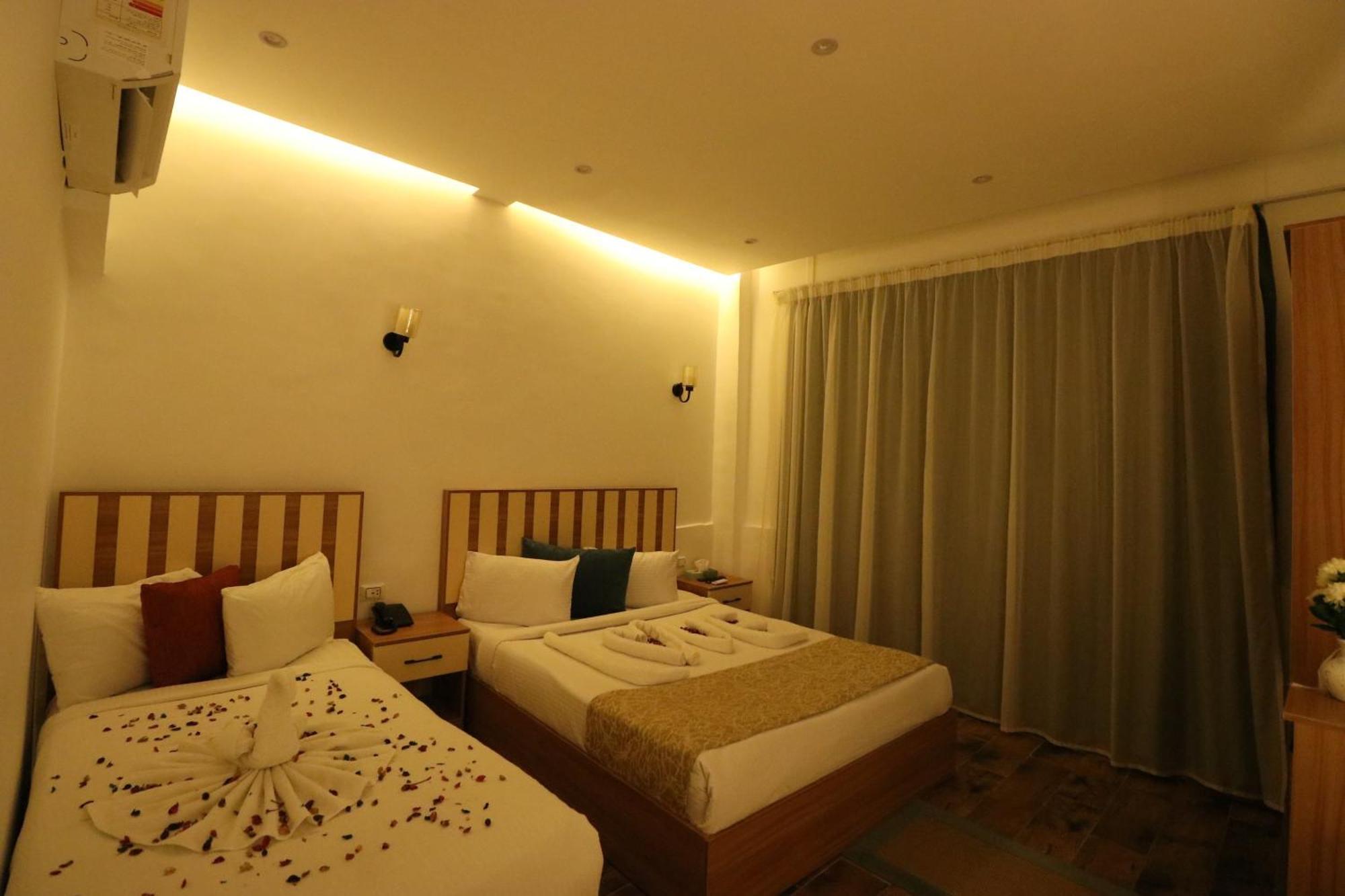 West Pyramids Hotel Kafret el-Gabal Eksteriør bilde